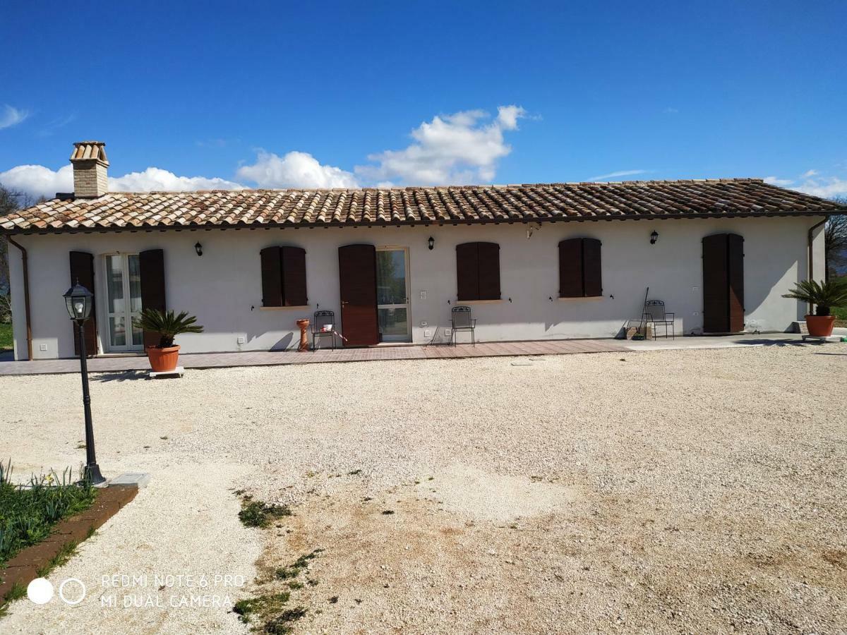 Agriturismo " Le Serre" 스펠로 외부 사진